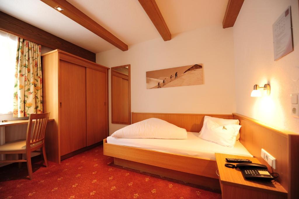 Hotel Toni Galtür エクステリア 写真